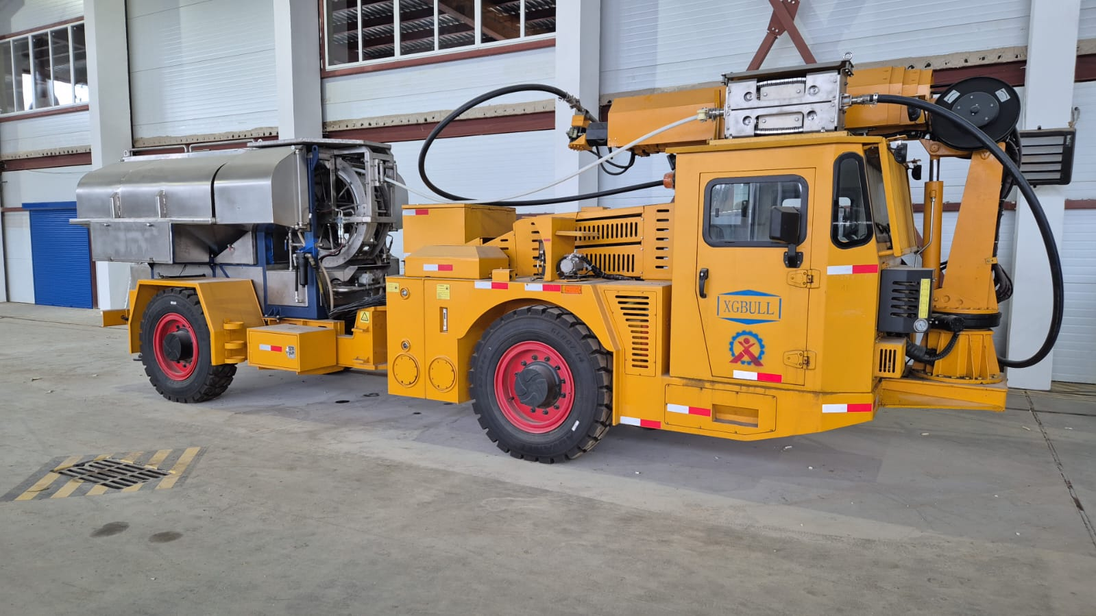 МСЗП-4У на шасси XURI UZJQ-1000